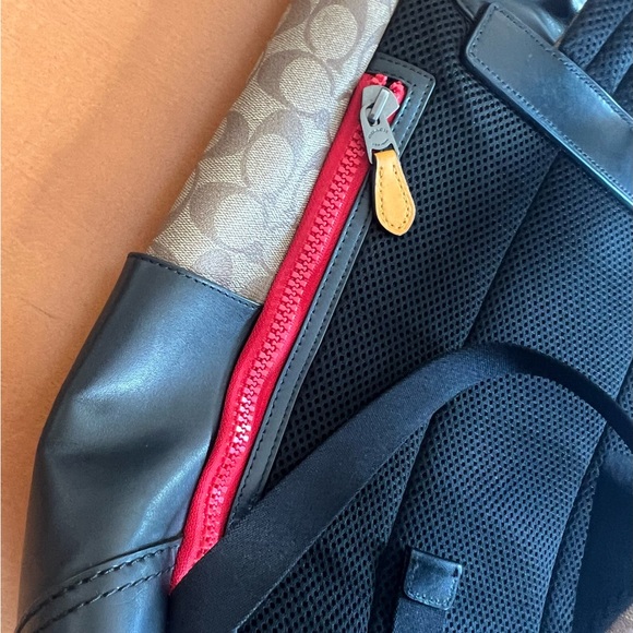 Coach - Mens Terrain Backpack - Picture 3 of 7